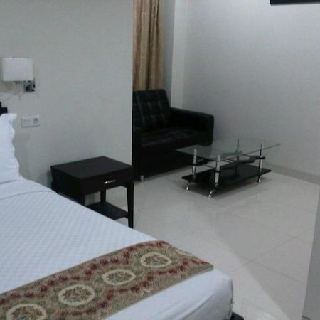 Hotel Pacific 암본 외부 사진